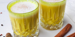 Beitragsbild des Blogbeitrags Goldene Milch – Kurkuma Latte 