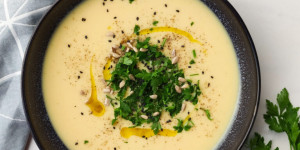 Beitragsbild des Blogbeitrags Vegane Pastinakensuppe