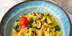 Beitragsbild des Blogbeitrags Vegane baked Feta Pasta