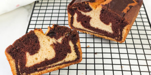 Beitragsbild des Blogbeitrags Saftiger veganer Marmorkuchen
