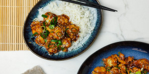 Beitragsbild des Blogbeitrags Knuspriger Karfiol süß-sauer (veganes Kung Pao) 