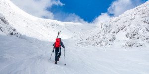 Beitragsbild des Blogbeitrags Skitour durch den Wurzengraben auf den Schneeberg