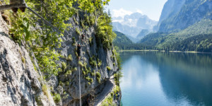 Beitragsbild des Blogbeitrags Laserer alpin-Klettersteig direkt über dem Gosausee