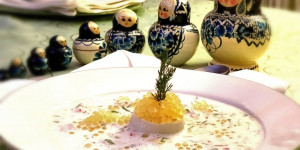 Beitragsbild des Blogbeitrags Kalte Suppe – Russische Okroschka mit Kaviar