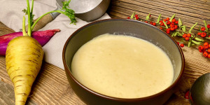 Beitragsbild des Blogbeitrags Pastinakencremesuppe 