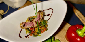 Beitragsbild des Blogbeitrags Piccata vom Huhn mit Rohschinken & Mozzarella