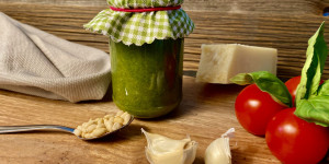 Beitragsbild des Blogbeitrags Hausgemachtes Basilikumpesto