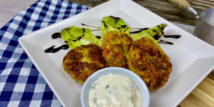 Beitragsbild des Blogbeitrags Gemüselaibchen mit Kräutersauce