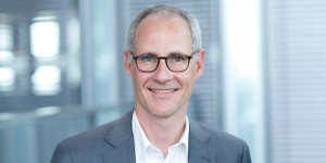 Beitragsbild des Blogbeitrags PwC-Studie: Digitale Transformation bleibt größte Herausforderung europäischer Versicherungen