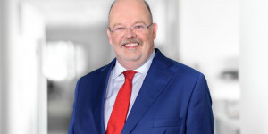 Beitragsbild des Blogbeitrags Merkur Versicherung ist neuer Partner der Santander Consumer Bank