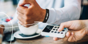 Beitragsbild des Blogbeitrags Raiffeisen Bankengruppe Österreich startet mit Debit Mastercard und erhöht so Flexibilität für KundInnen