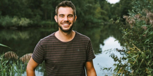 Beitragsbild des Blogbeitrags Stefan Tesch, Redakteur „Gewinn”: „Finanzmarketing am Puls der Zeit verlangt Pioniergeist.”