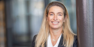 Beitragsbild des Blogbeitrags Erste Bank: Sabine Hönigsberger wird neue Leiterin des Firmenkunden-Geschäfts