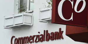 Beitragsbild des Blogbeitrags Commerzialbank soll 425 Millionen Euro an Bankguthaben gefälscht haben