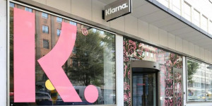 Beitragsbild des Blogbeitrags MediaCom verteidigt Klarna DACH-Media-Etat und gewinnt zusätzlich den EMEA-Etat