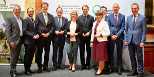 Beitragsbild des Blogbeitrags Auch UniCredit Bank Austria unterstützt Green Finance Alliance von Beginn an 