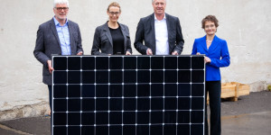 Beitragsbild des Blogbeitrags PowerSolution, Volksbank und ÖGV bilden Allianz für die Energiewende 