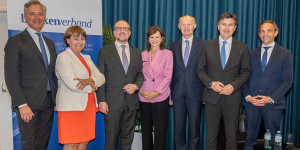 Beitragsbild des Blogbeitrags 76. Generalversammlung des Bankenverbands unter dem Motto „Bewegung in relevante Themen“