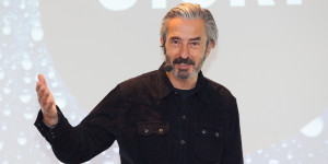 Beitragsbild des Blogbeitrags Markus Gull, The Story Dude: „Storys machen uns zu Menschen.“