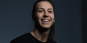 Beitragsbild des Blogbeitrags Profi-Fußballerin Viktoria Schnaderbeck ist Gesundheits-Botschafterin der Allianz 