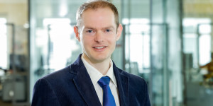 Beitragsbild des Blogbeitrags Stefan Dier, Helvetia: „Großer Meilenstein für 2023 ist die Inbetriebnahme eines neuen Datawarehouse-Systems.”