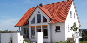 Beitragsbild des Blogbeitrags Raiffeisen Immobilien-Studie: Finden der richtigen Immobilie und leistbarer Wohnraum sind größten Herausforderungen