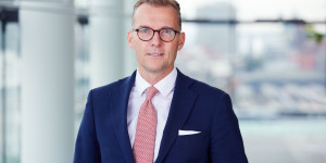 Beitragsbild des Blogbeitrags strategy&: Finanz‑, Technologie‑, Software- und Pharmabranche werden von GenAI voraussichtlich am meisten profitieren