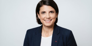 Beitragsbild des Blogbeitrags Romana Thiem, Oberbank: „Dass unsere Beratung immer wieder ausgezeichnet wird, beweist, dass wir am richtigen Weg sind.”