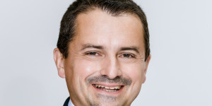 Beitragsbild des Blogbeitrags Georg Schneider, GRAWE: „Der Recommender Award ist vor allem eine Auszeichnung für unsere MitarbeiterInnen.”