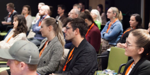 Beitragsbild des Blogbeitrags JETZT Social Media: Die zwei Konferenztage als Kompass für die komplexer werdende Social Media-Welt