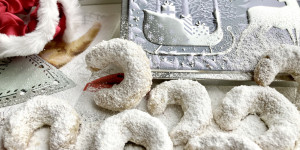 Beitragsbild des Blogbeitrags Vanillekipferl Rezept – traumhaft, schnell und einfach (Blogparade)