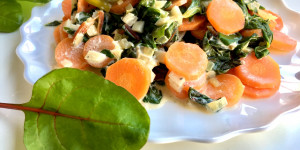 Beitragsbild des Blogbeitrags Mangoldgemüse – leckeres Rezept mit Karotten