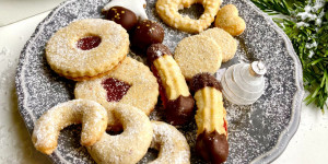 Beitragsbild des Blogbeitrags Weihnachtskeks Rezepte – die 6 besten Weihnachtsplätzchen 