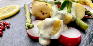 Beitragsbild des Blogbeitrags Spargelsalat mit Ei