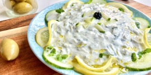 Beitragsbild des Blogbeitrags Tzatziki – nach original griechischem Rezept