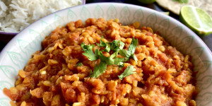 Beitragsbild des Blogbeitrags Rotes Linsen Dal – das beste Rezept