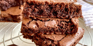 Beitragsbild des Blogbeitrags Schoko Brownies – saftig, schokoladig & chewy 