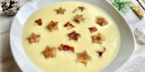 Beitragsbild des Blogbeitrags Weihnachtssuppe – Rieslingsuppe mit Lebkuchencroûtons