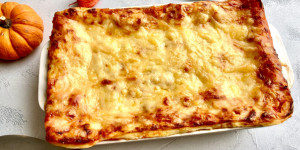 Beitragsbild des Blogbeitrags Kürbislasagne – vegetarische Lasagne mit Hokkaido