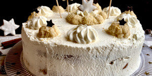 Beitragsbild des Blogbeitrags Adventstorte – festliche Torte mit Zimtsternen