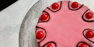 Beitragsbild des Blogbeitrags Punschtorte ohne Backen