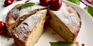 Beitragsbild des Blogbeitrags Glutenfreier Kirschkuchen mit Buchweizenmehl