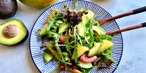 Beitragsbild des Blogbeitrags Mango Avocado Salat 