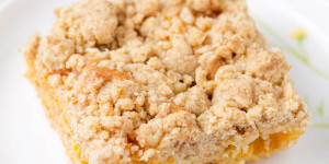 Beitragsbild des Blogbeitrags Mandarinenkuchen mit Streuseln (Vegan)