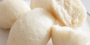 Beitragsbild des Blogbeitrags Mantou Rezept (chinesische gedämpfte Brötchen)