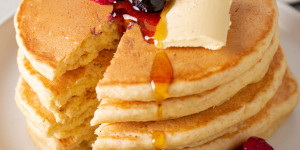 Beitragsbild des Blogbeitrags Vegane American Pancakes 