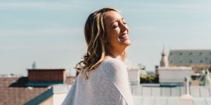 Beitragsbild des Blogbeitrags Summer survival hacks to stay on track at work