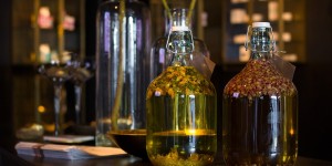 Beitragsbild des Blogbeitrags Naturkosmetik selbst gemacht: Ringelblumenkörperöl für feste Haut