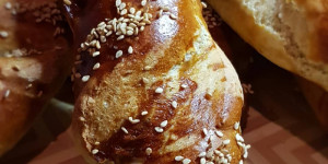 Beitragsbild des Blogbeitrags Sesam-Laugenstangerl