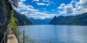 Beitragsbild des Blogbeitrags Miesweg: Wunderschöne Wanderung direkt am Traunsee